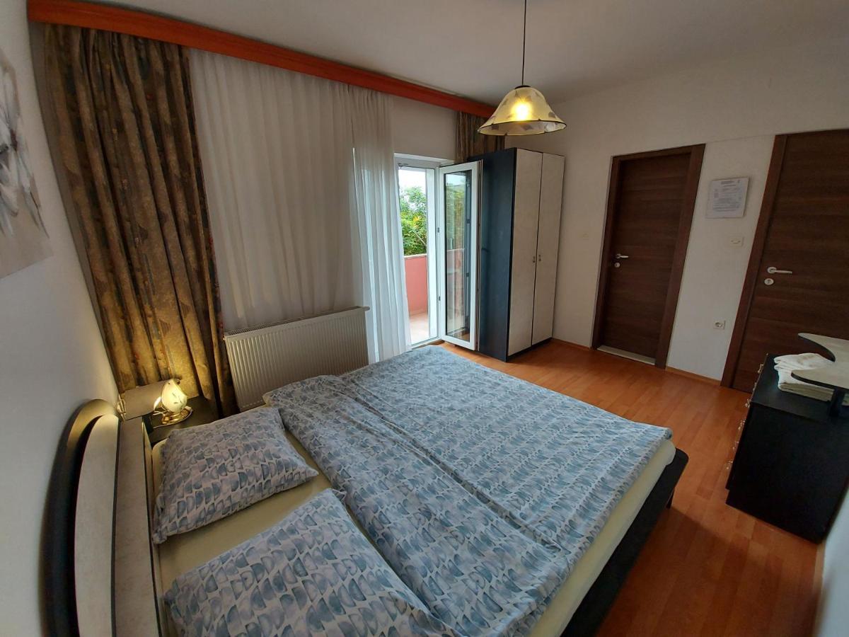 Apartments & Rooms Nensi Baska  Ngoại thất bức ảnh